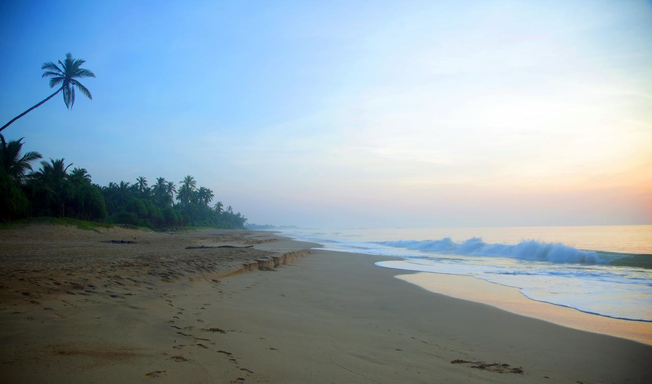 Ranna 212 Beach Resort Kahandamodara Exterior foto