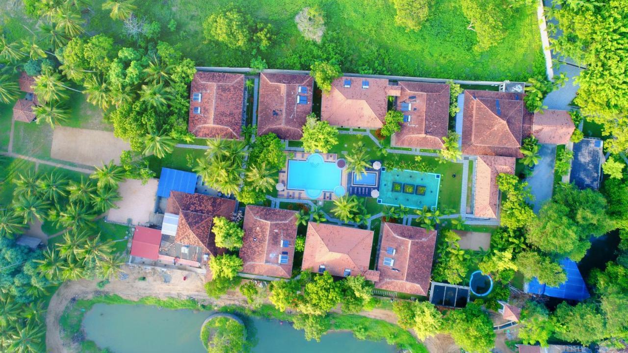 Ranna 212 Beach Resort Kahandamodara Exterior foto